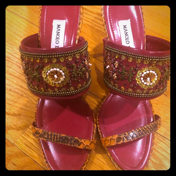 Manolo Blahnik Shoes - Manolo Blahnik